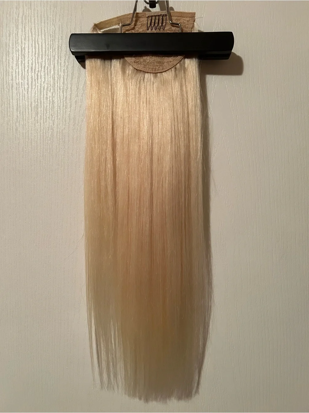 NWOT Cashmere Hair 20” Human Hair Ponytail in Lightest Blonde